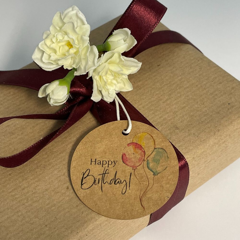 Kartonanhänger, Hangtag mit Design Luftballon und Text "Happy Birthday!"
